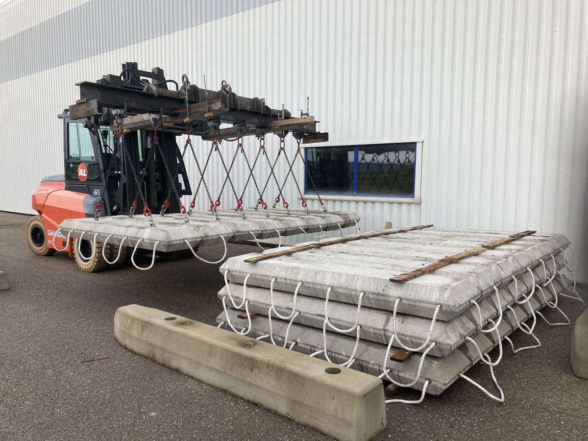 Mise en stock des matelas béton